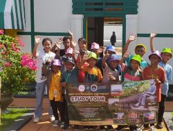 Rumah Baca Mustika dan Taman Baca ION Detupau-Wolowaru Kolaborasi Gelar Study Tour