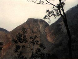 Mengenal Gunung Anak Ranakah di Manggarai, NTT, yang Naik Level Waspada