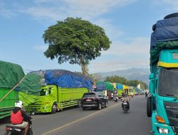 Mobil Ekspedisi Surabaya–Maumere Di-stop! Polisi Cek Over Kapasitas & Dokumen