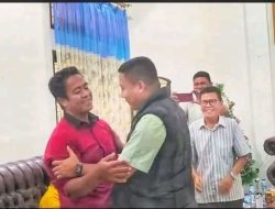 Bupati Sikka Memaafkan Guru Avelinus Nong, Berakhir dengan Pelukan