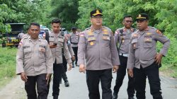 Kapolres Ende Tinjau Lokasi Jalan Putus di Trans Utara Wewaria