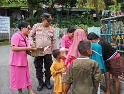 Polsek Ndona Berbagi 150 Cup Takjil Berbuka Puasa kepada Pengendara