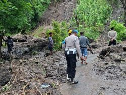 Hujan Semalaman, Longsor Lumpuhkan Jalur Strategis Mbay–Maumere di Maurole