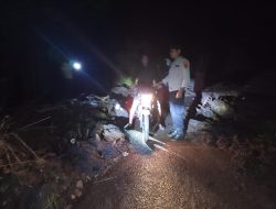 Polisi Bubarkan Pungli di Lokasi Longsor Niranusa, Dua Personel Turun Patroli Malam