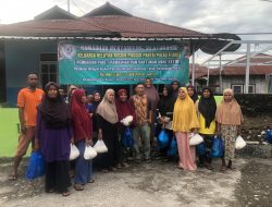 IPMIT Santuni 225 Warga di Dua Kelurahan Jelang Idul Fitri