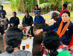 Julie Laiskodat Dorong Penataan Wisata Pantai Kasih Baumi dan Pemberdayaan Ekonomi Jemaat di Lembur Timur