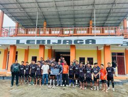 Senator AWK Bantu PSN Ngada Rp50 Juta, Target Tembus Liga 3 Nusantara