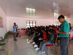 Anggota DPRD Ende Nando Watu Beri Kuliah Pariwisata Berbasis Masyarakat kepada Mahasiswa NUS Singapura